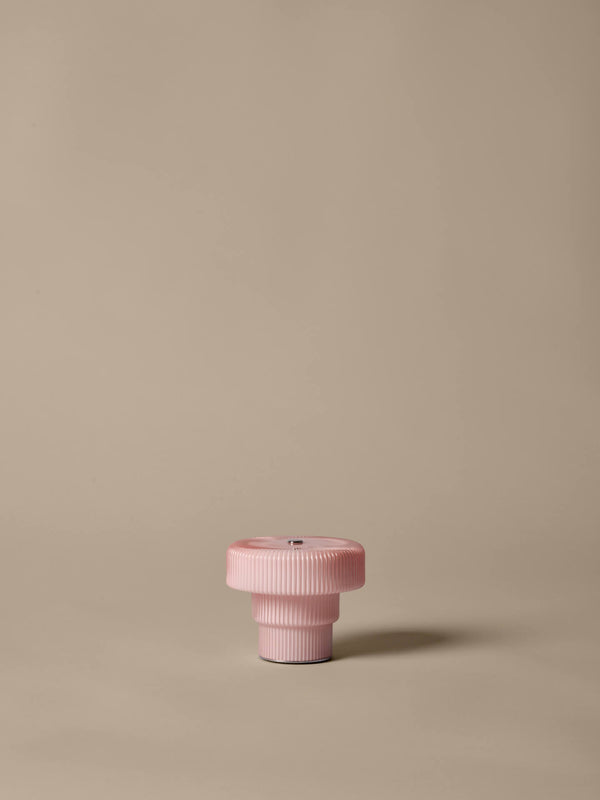 ferm LIVING Ripple Portable Lamp H10 cm – Pale Rose