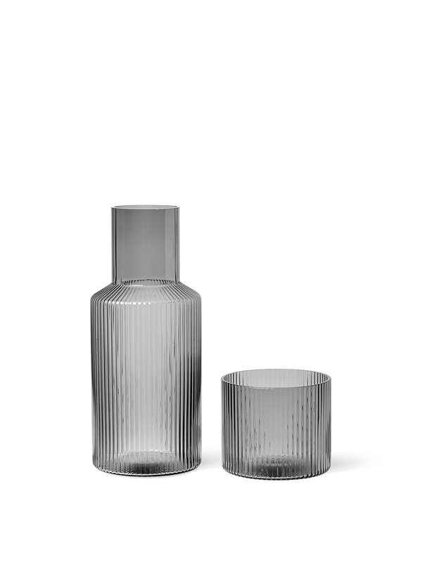 ferm LIVING Ripple Small Carafe Set – Smoked Grey