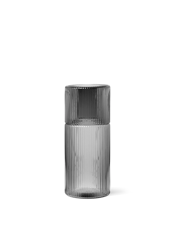ferm LIVING Ripple Small Carafe Set – Smoked Grey