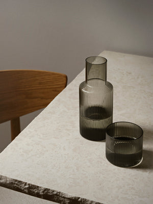ferm LIVING Ripple Small Carafe Set – Smoked Grey