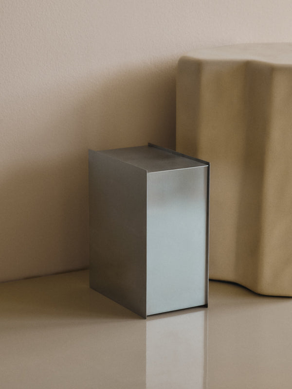 ferm LIVING Sama Bin – Brushed Stainless Steel