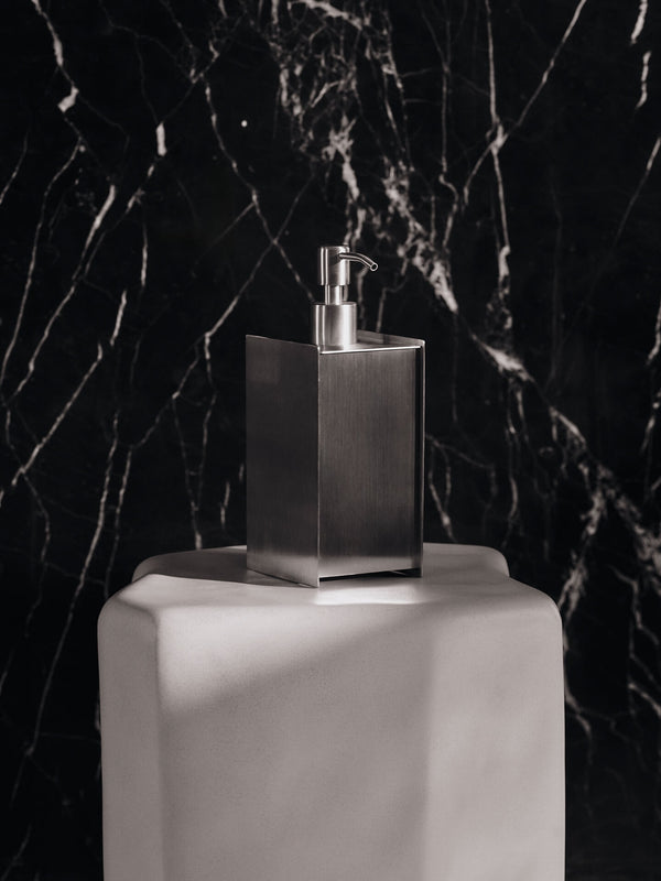 ferm LIVING Sama Soap Dispenser – Brushed Stainless Steel