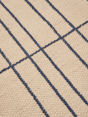 ferm LIVING Sen Rug 170 x 240 cm – Parchment / Indigo Blue