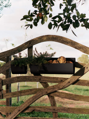 ferm LIVING Uma Balcony Box Small – Black