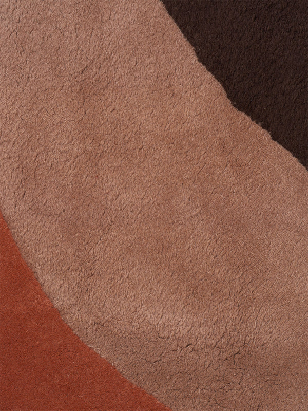 ferm LIVING View Tufted Rug – Red Brown