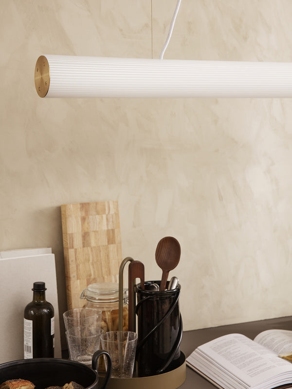 ferm LIVING Vuelta Pendant II 100 cm – White / Brass