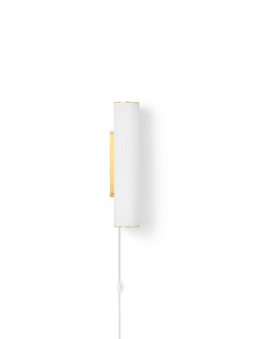 ferm LIVING Vuelta Wall Lamp II 40 cm – White / Brass